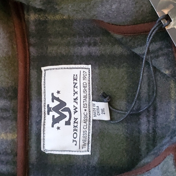 NWT pullover - Picture 2 of 6